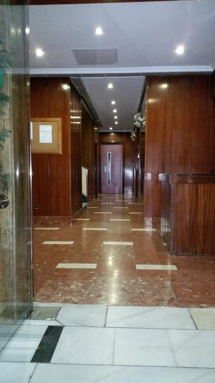 Hostal Angelines Madrid Exterior foto