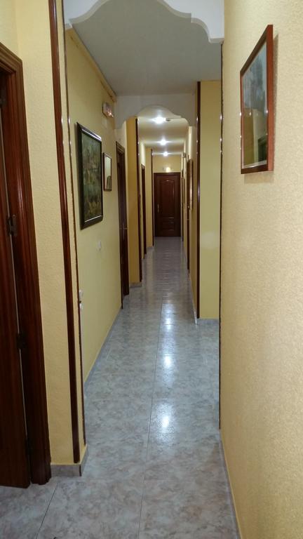 Hostal Angelines Madrid Exterior foto